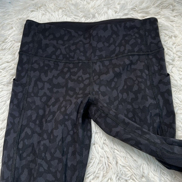 Lululemon Pace Rival Crop *22" Formation Camo Deep Coal Multi / Black - Picture 2 of 7